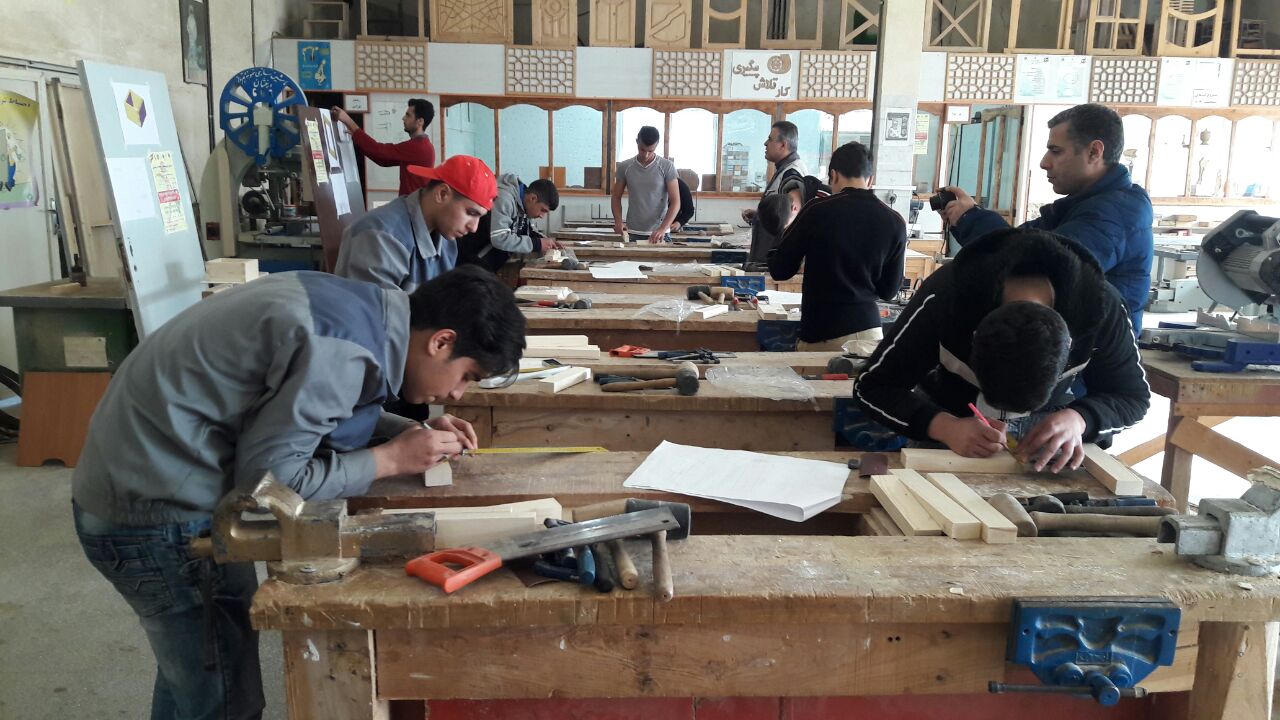 برگزاری اولین مسابقه استعداد یابی صنایع چوب استان در مرکز آموزش فنی و حرفه ای شهرستان رودسر